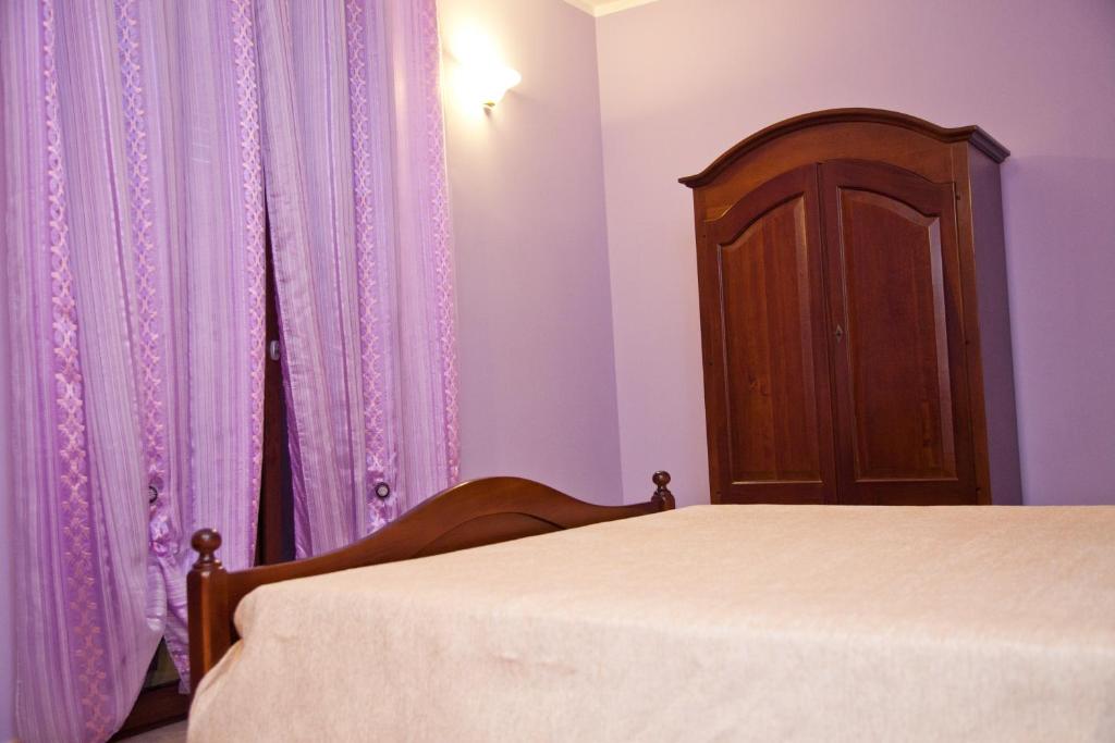 Villa Musica - Camera da letto con arredi tradizionali salentini - 21