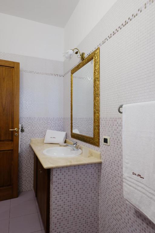 Villa Musica - Camera da letto con arredi tradizionali salentini - 22