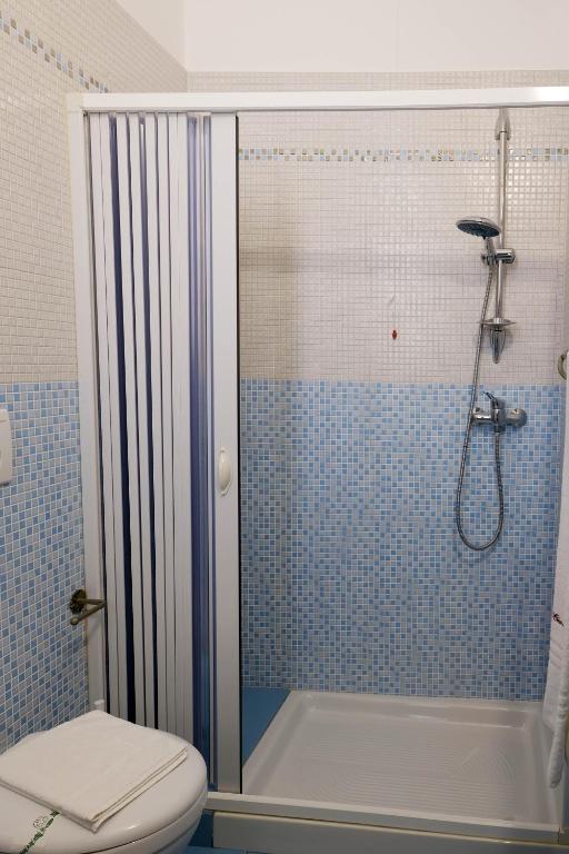 Villa Musica - Camera da letto con arredi tradizionali salentini - 29