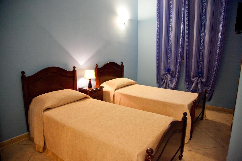 Villa Musica - Camera da letto con arredi tradizionali salentini - 31