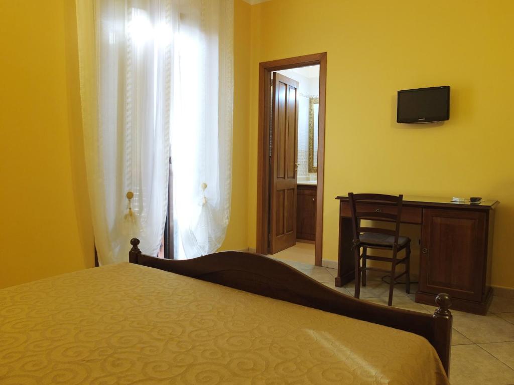 Villa Musica - Camera da letto con arredi tradizionali salentini - 37