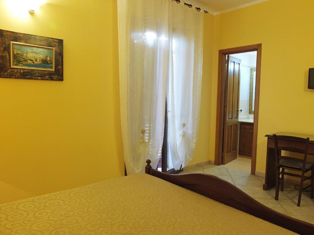 Villa Musica - Camera da letto con arredi tradizionali salentini - 39