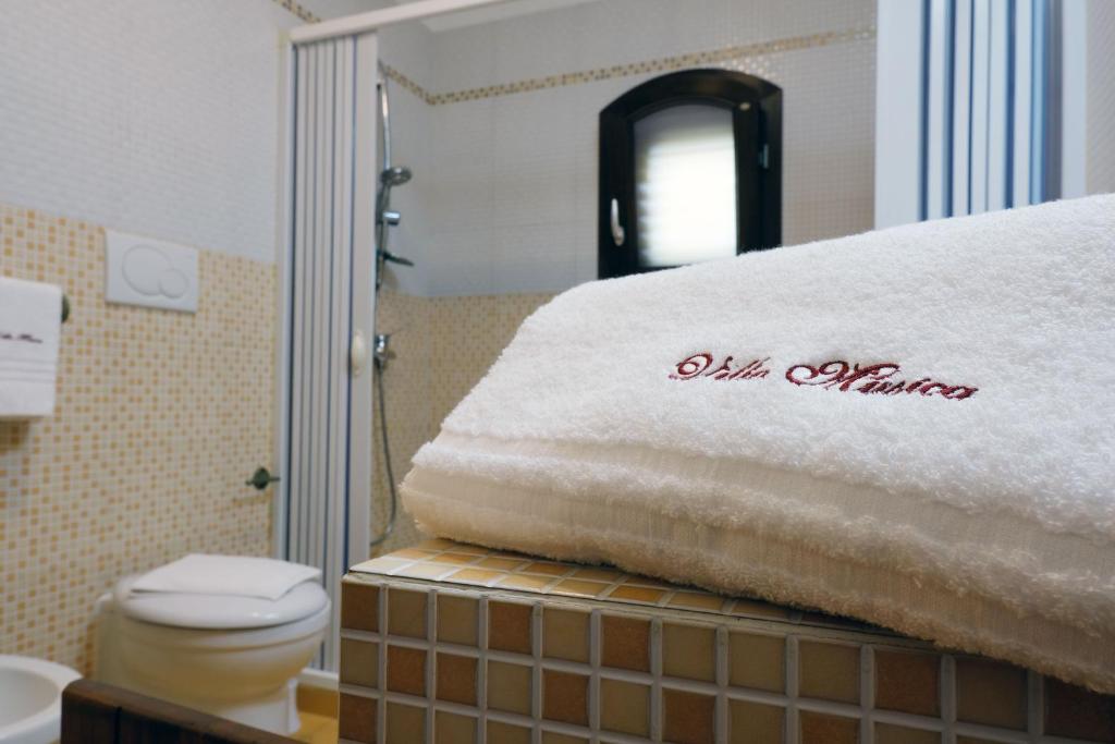 Villa Musica - Camera da letto con arredi tradizionali salentini - 44