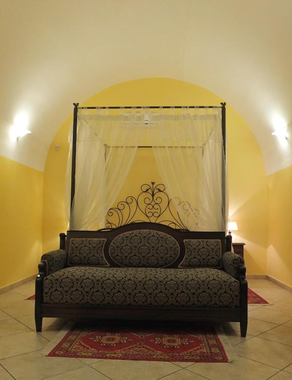 Villa Musica - Camera da letto con arredi tradizionali salentini - 45