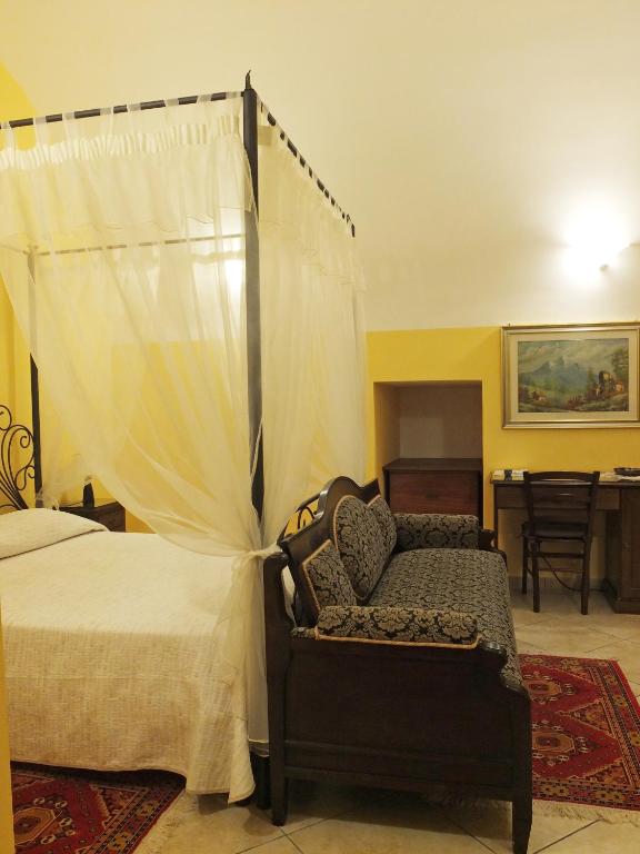 Villa Musica - Camera da letto con arredi tradizionali salentini - 49