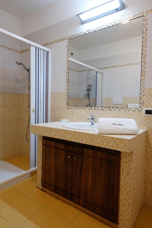 Villa Musica - Camera da letto con arredi tradizionali salentini - 51