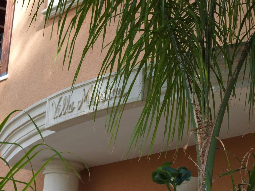 Villa Musica - Dettaglio architettonico in pietra leccese - 1